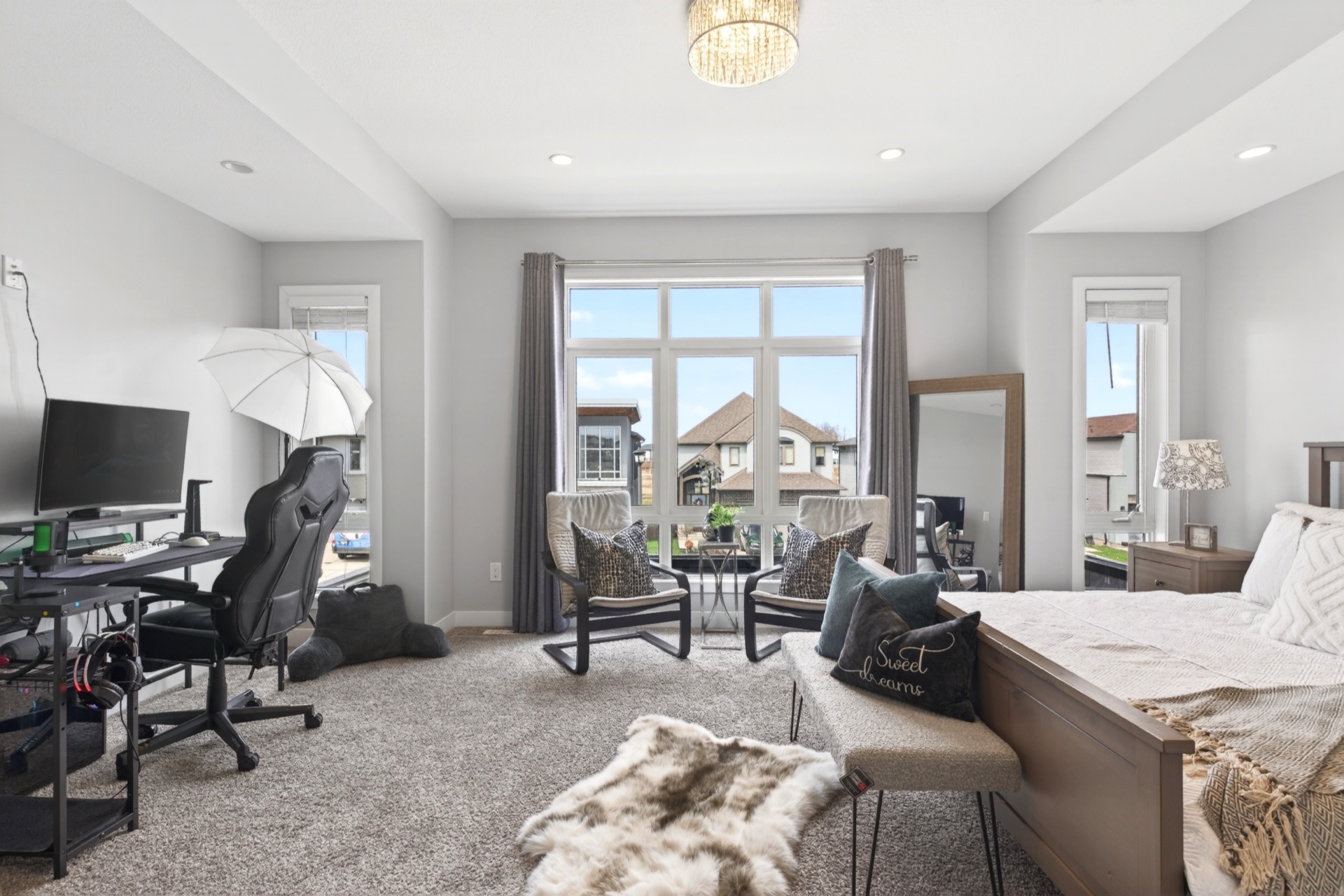 Primary bedroom alternate